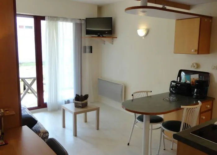 Studio, Terrasse, Piscine, Plage, Les Minimes